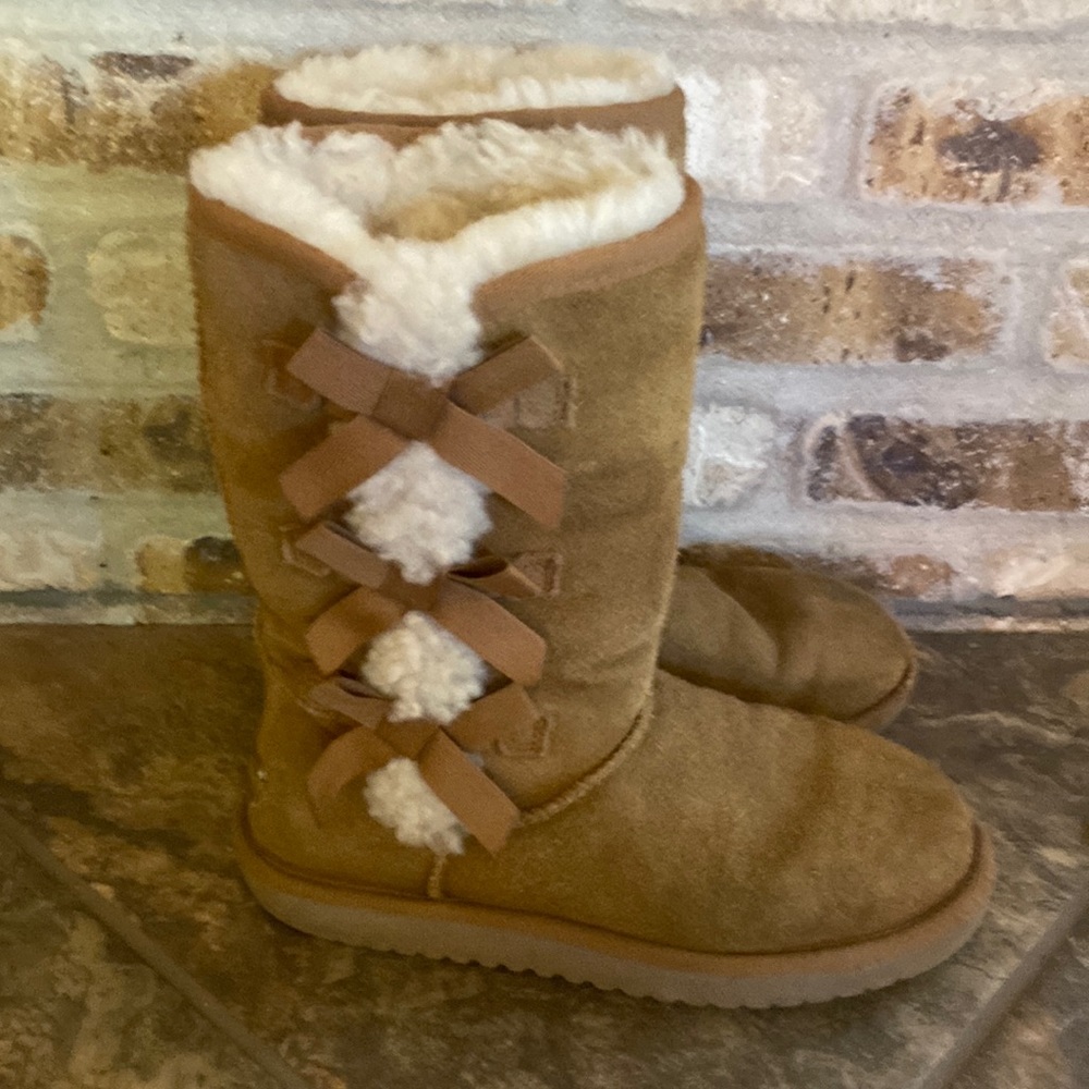 Kookaburra by UGG boots chestnut brown sz 7